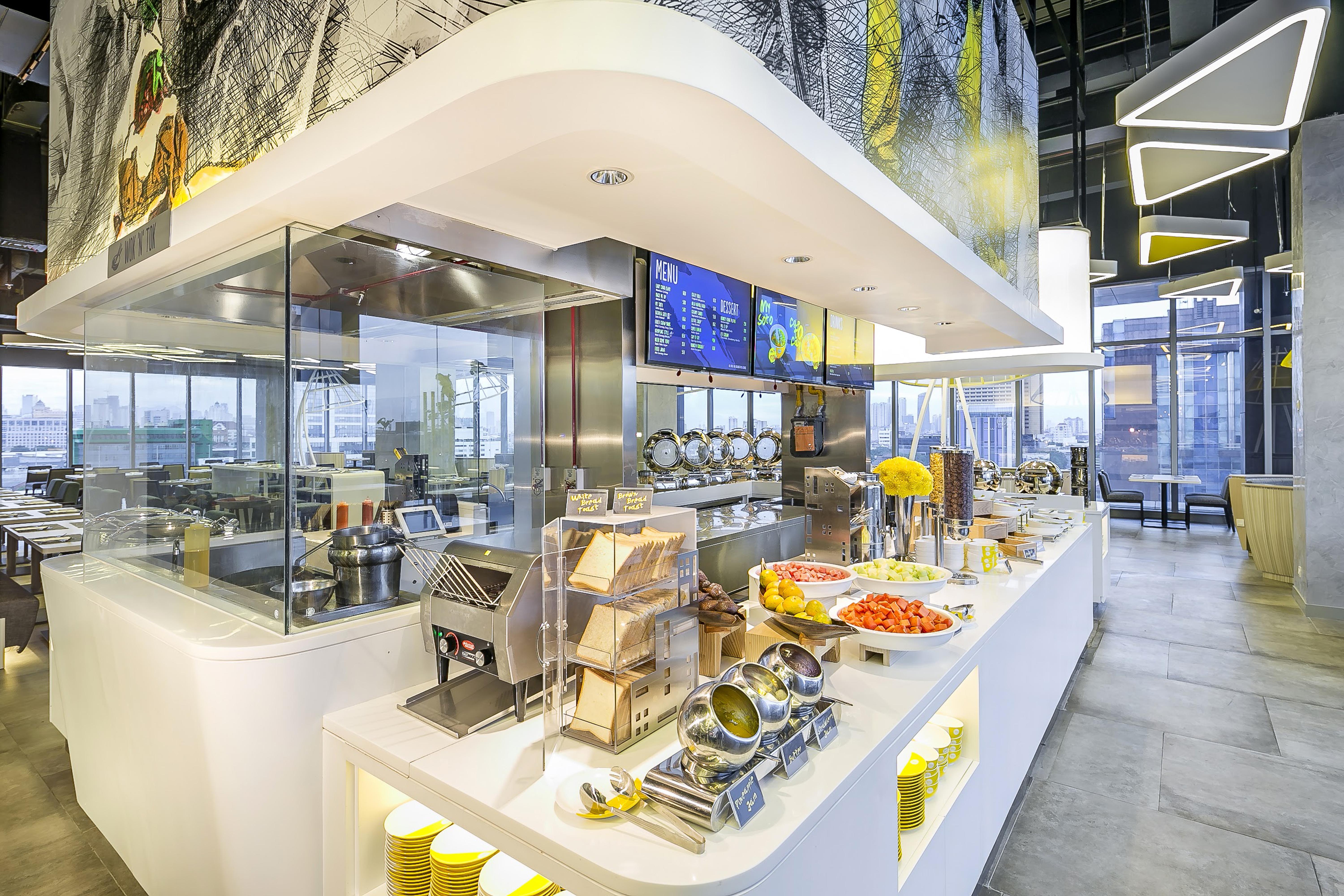 Yello Hotel Harmoni Джакарта Экстерьер фото